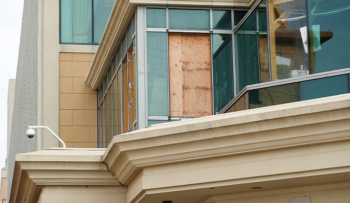 boarded-up-commercial-building